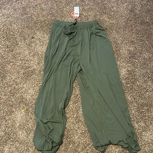 Forest green flowy wide leg pants